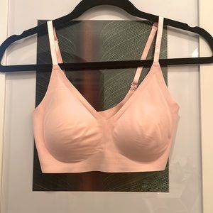 True & Co wireless convertible bralette